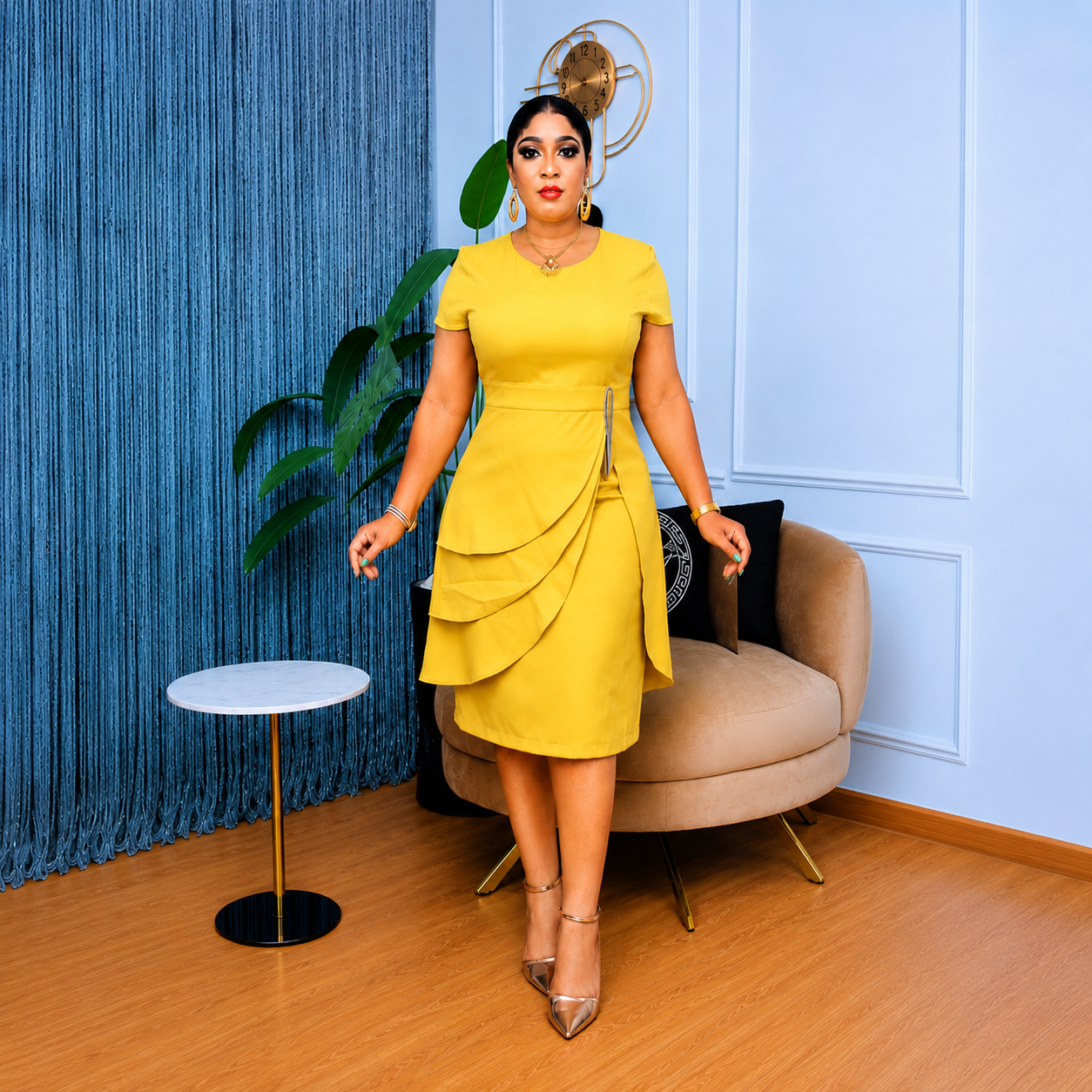 Crew Neck Short Sleeve Asymmetric 3-Tier Side Split with Brooch Dress